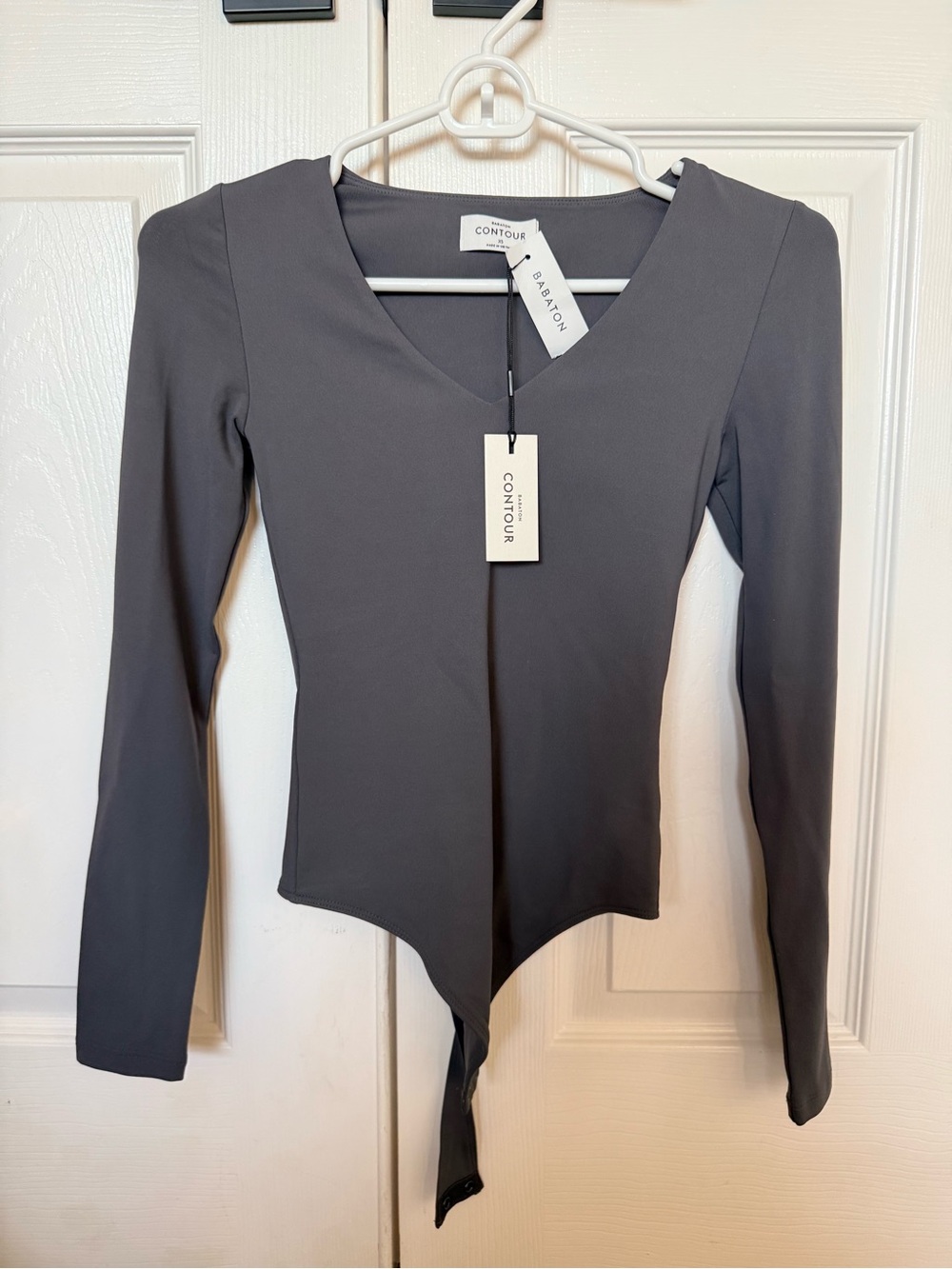Aritzia Contour Gray V-Neck Long-Sleeve Bodysuit